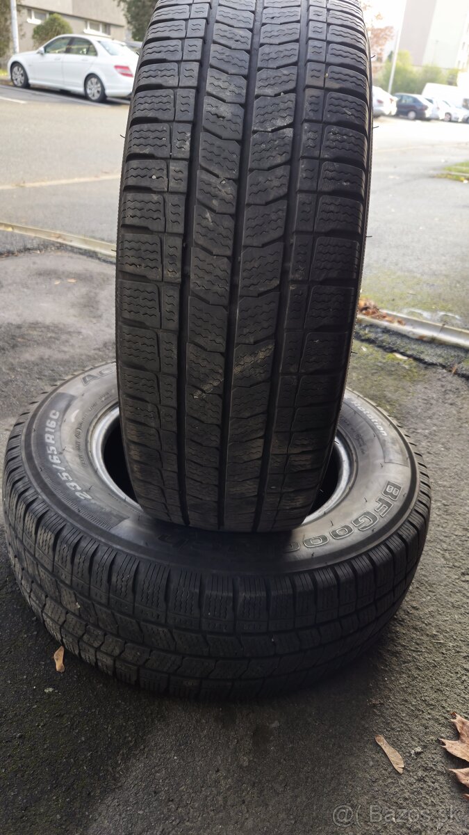 235/65R16c zimne