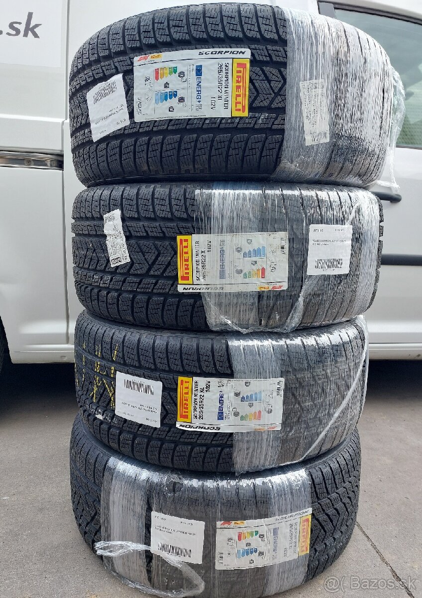 Nová zimná sada 265/35R22 XL 102V Pirelli