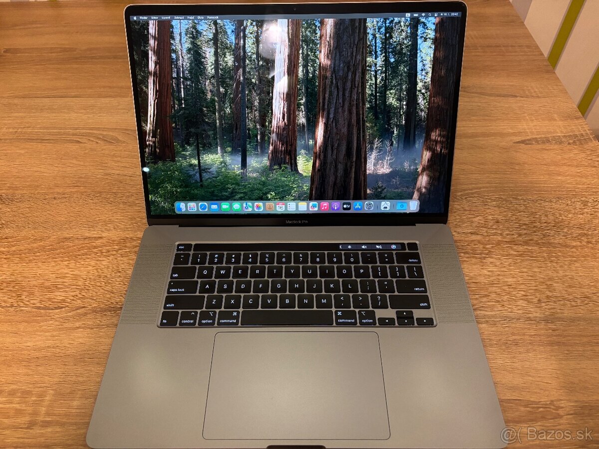 Apple MacBook Pro 16"