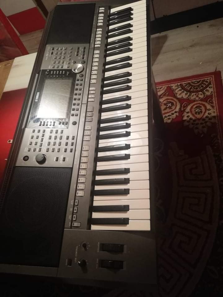 Yamaha psr s970