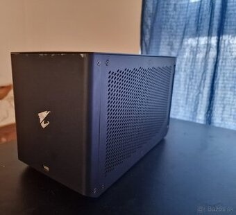 Gigabyte Aorus RTX 3080 Gaming Box - Malo pouzivane