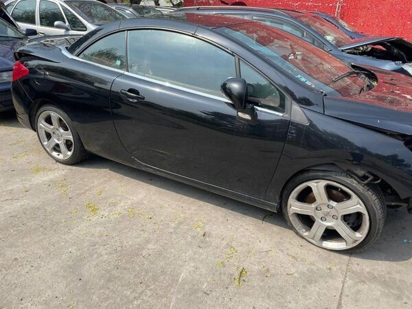 Rozpredám na diely Peugeot 308 CC 1.6 T 5FX