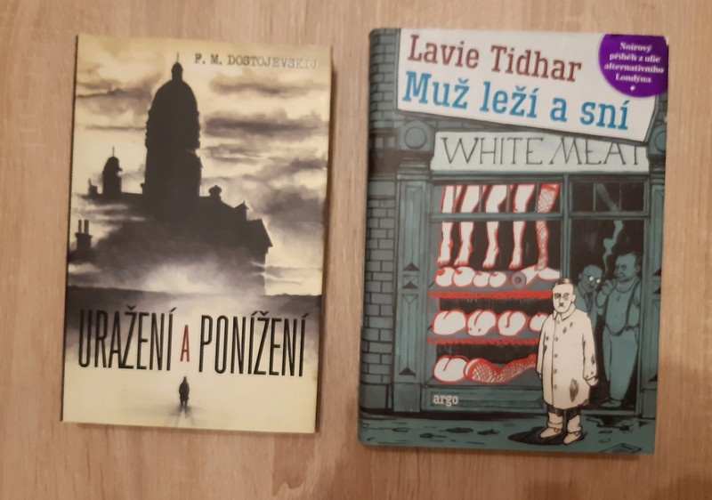 Ponúkam na predaj knihu Muž leží a sní + Uražení a ponížení