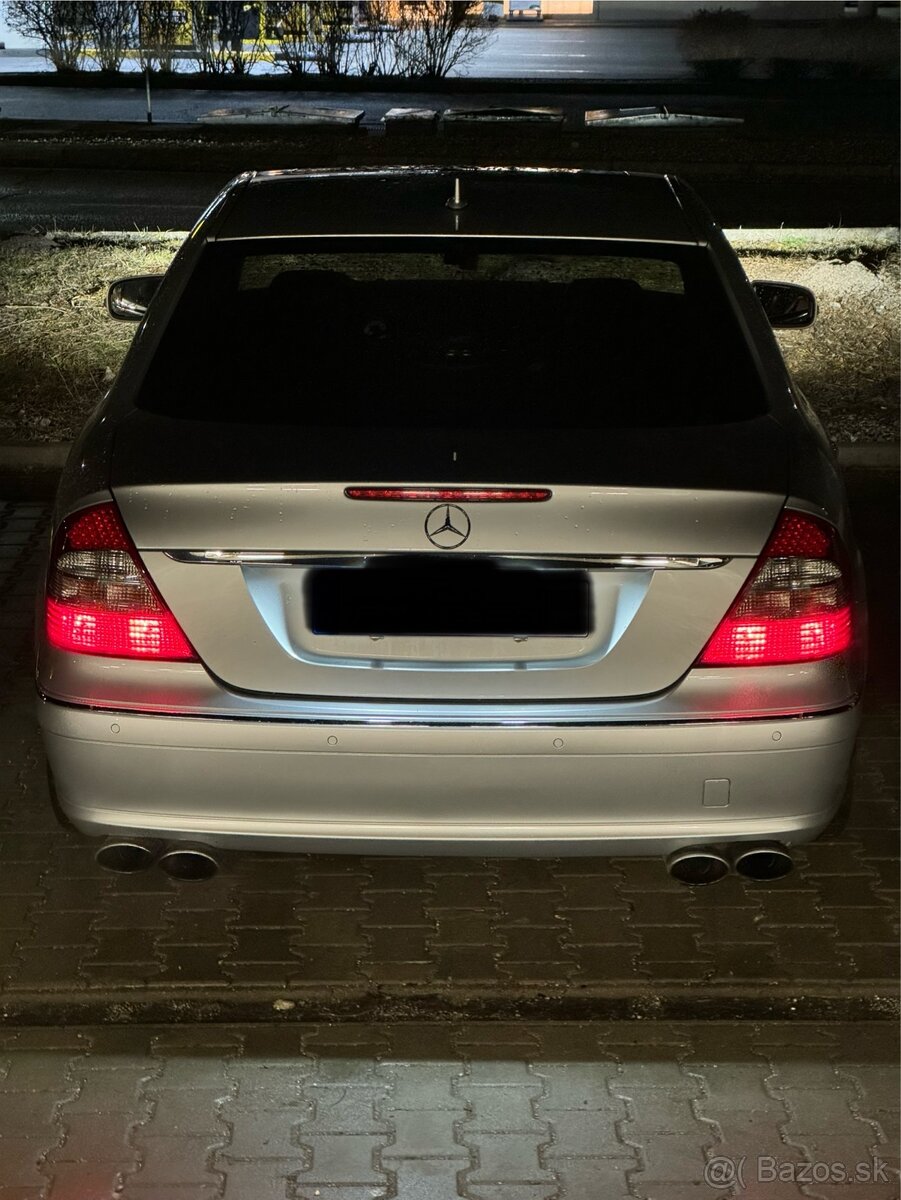 Mercedes E500 w211