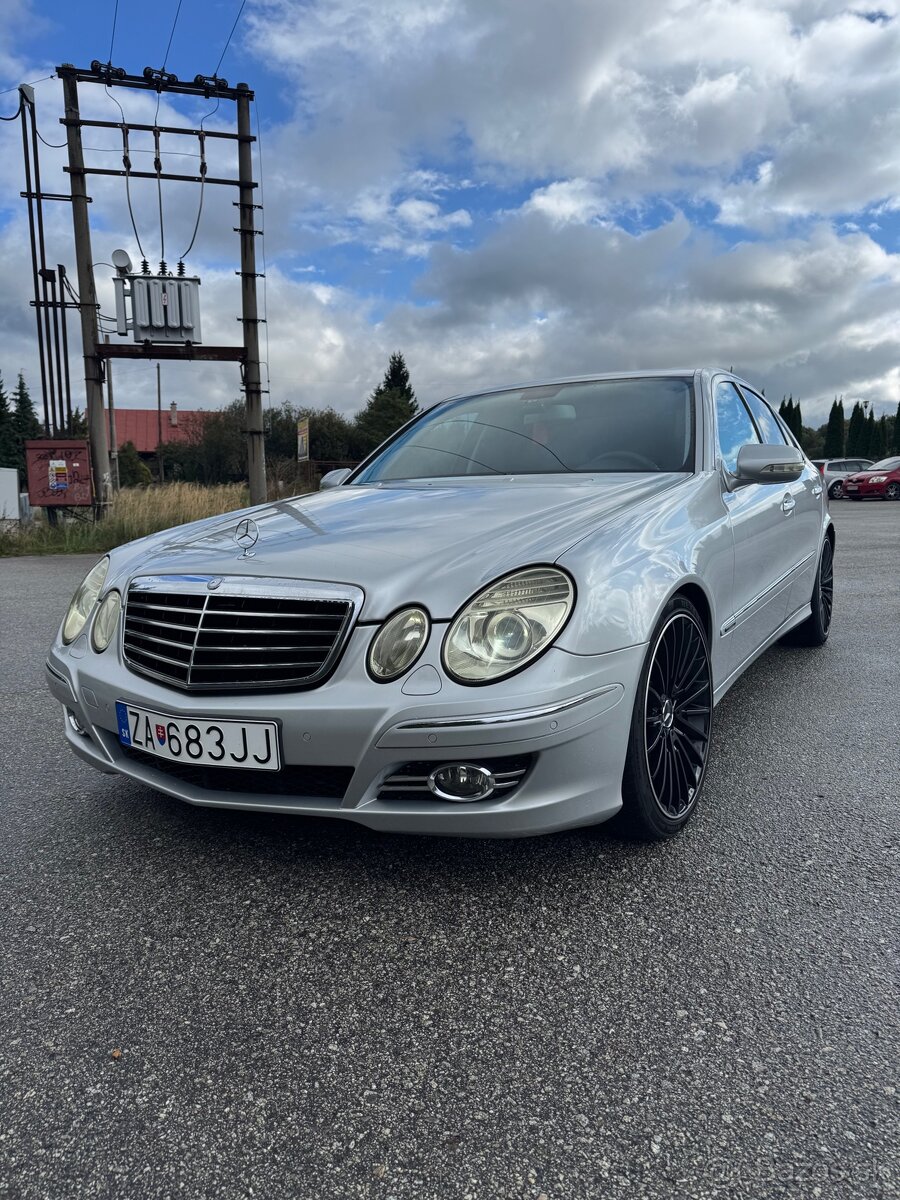 Mercedes-Benz E500 w211