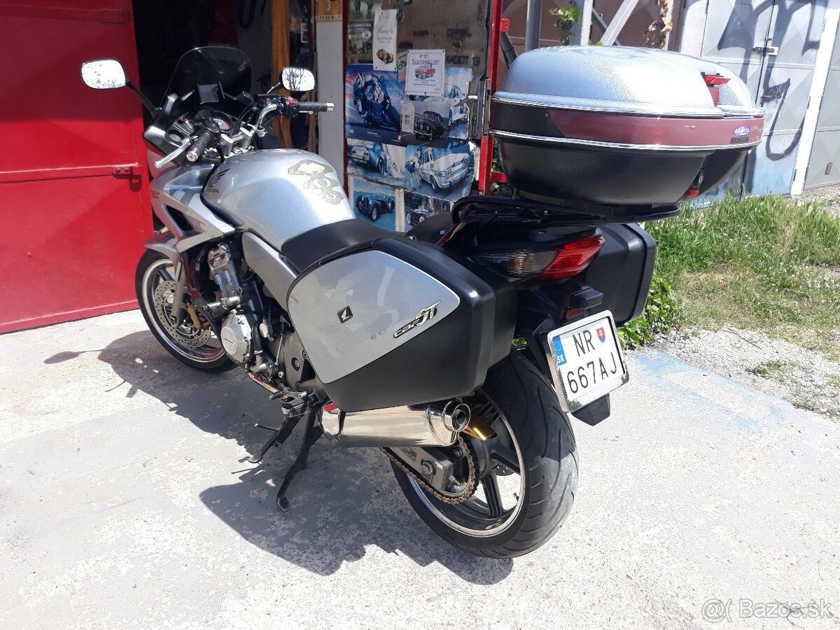 HONDA CBF 1000.