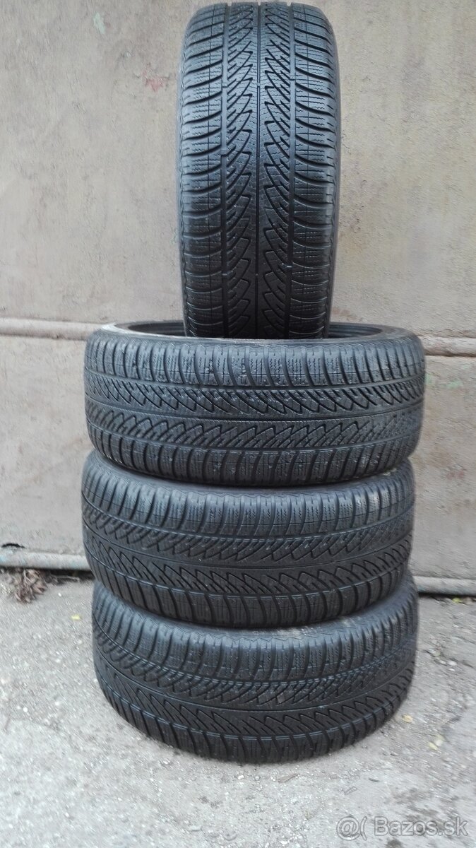 Predám 4-Zimné pneumatiky Goodyear Ultra 225/50 R17