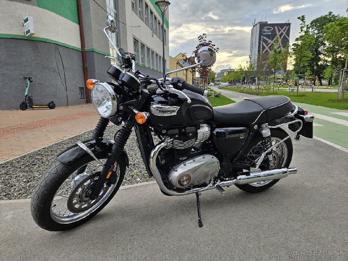 Triumph BONNEVILLE T100