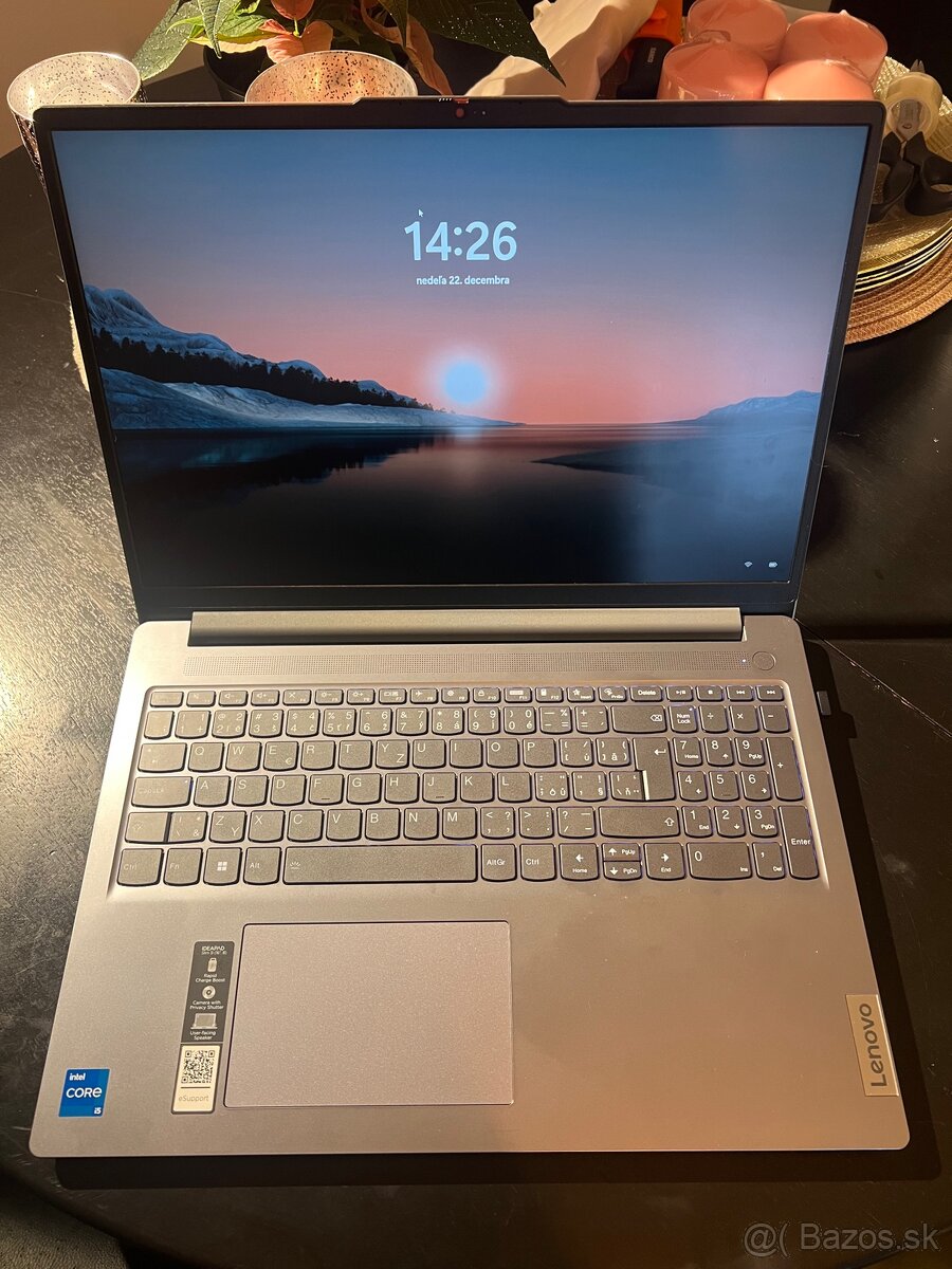 Lenovo IdeaPad Slim 3 16IAH8 Intel i5-124 16GB