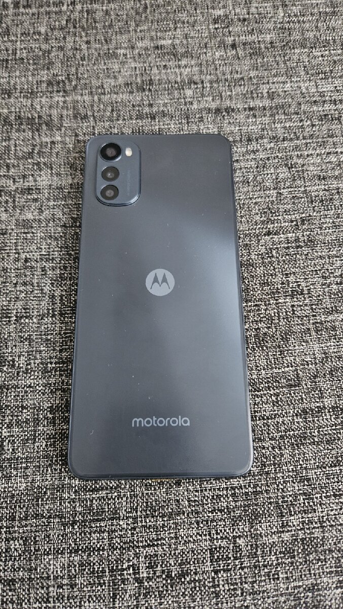 Motorola E32s