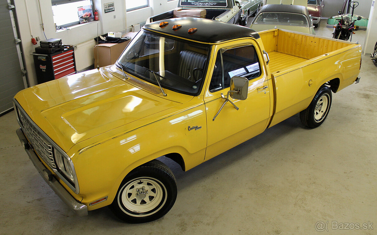 1978 Dodge D150 318 V8, manuál. Originální Stav.