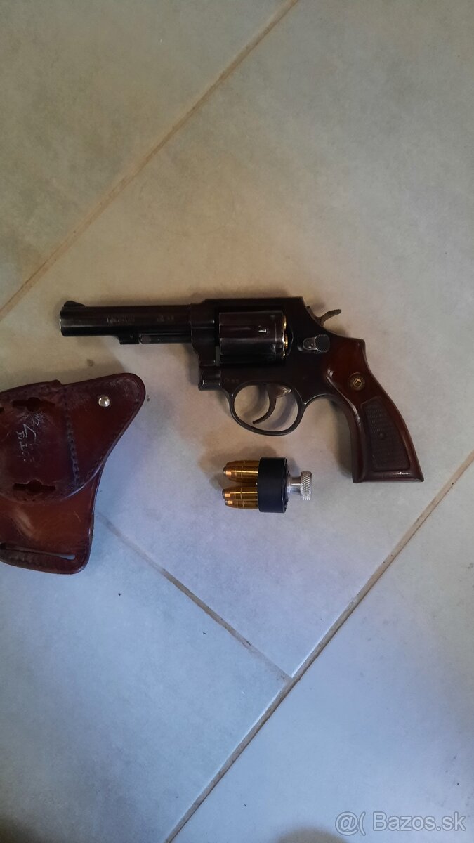 Revolver Taurus 82  38special