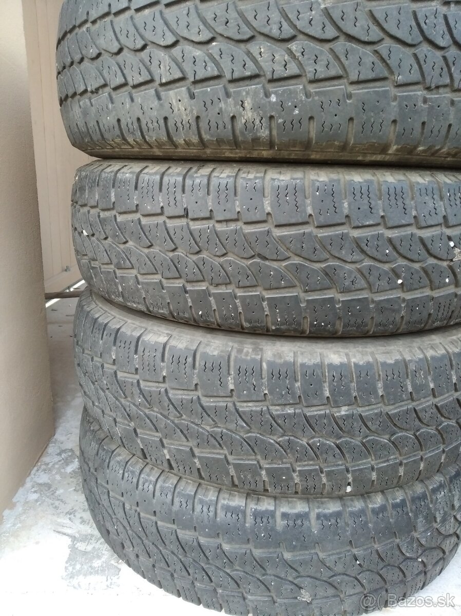 215/75 R16C