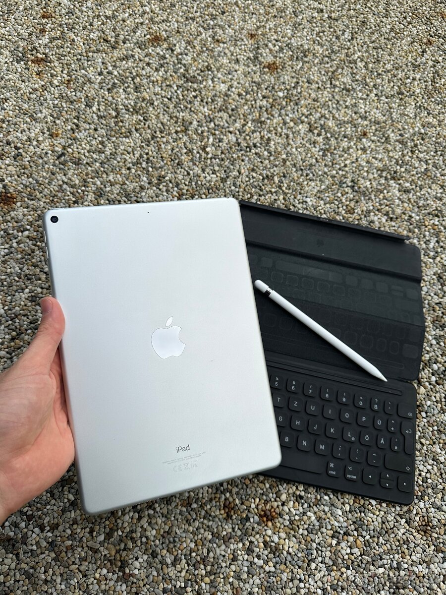 iPad Air 3 256gb + Pencil + Klávesnice