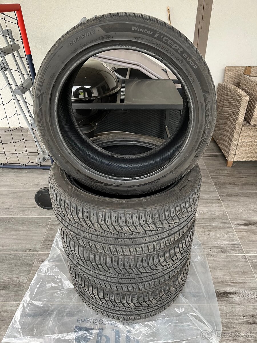 Zimne pneu Hankook Winter ICept Evo 2, 225/45/R18