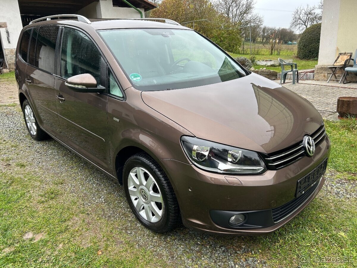 VW TOURAN 1.6 tdi 77kw r.11/2013 167000km 7.míst plně poj.