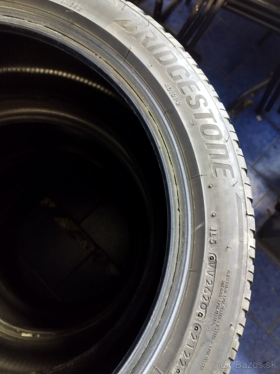 Zimné pneu Bridgestone 235/45 R18 98 V