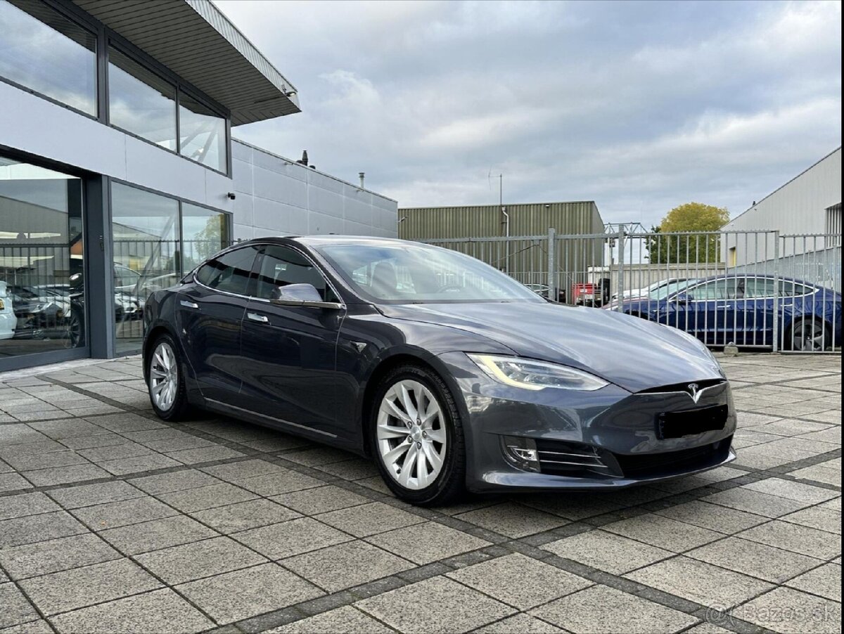 Tesla model S75D