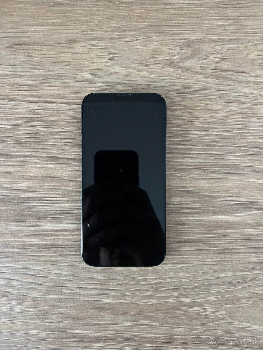 Apple iPhone 13 128GB čierny