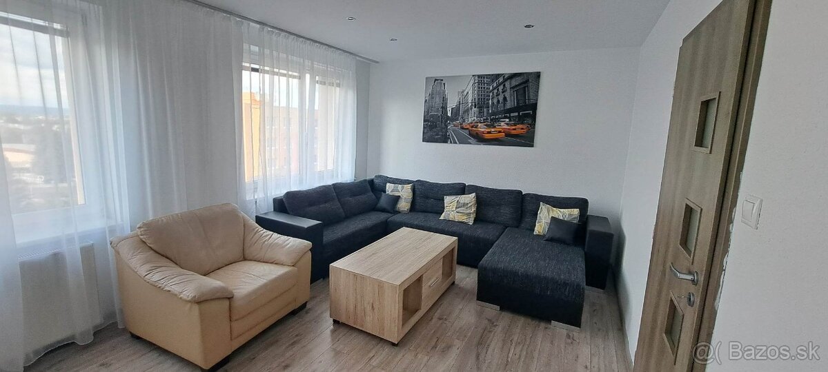 Prenajmem 3-izbový byt Nová Dubnica 74m²