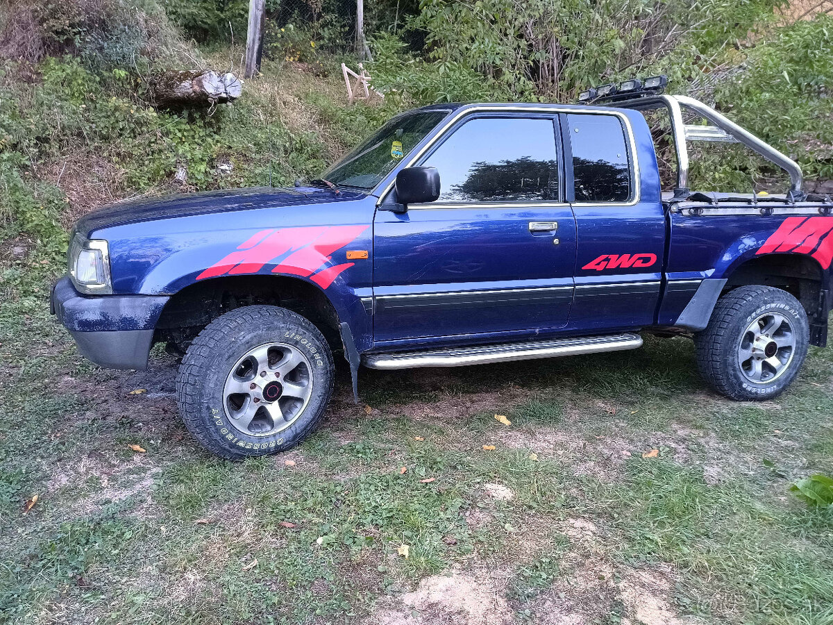 Mazda B2500 4x4