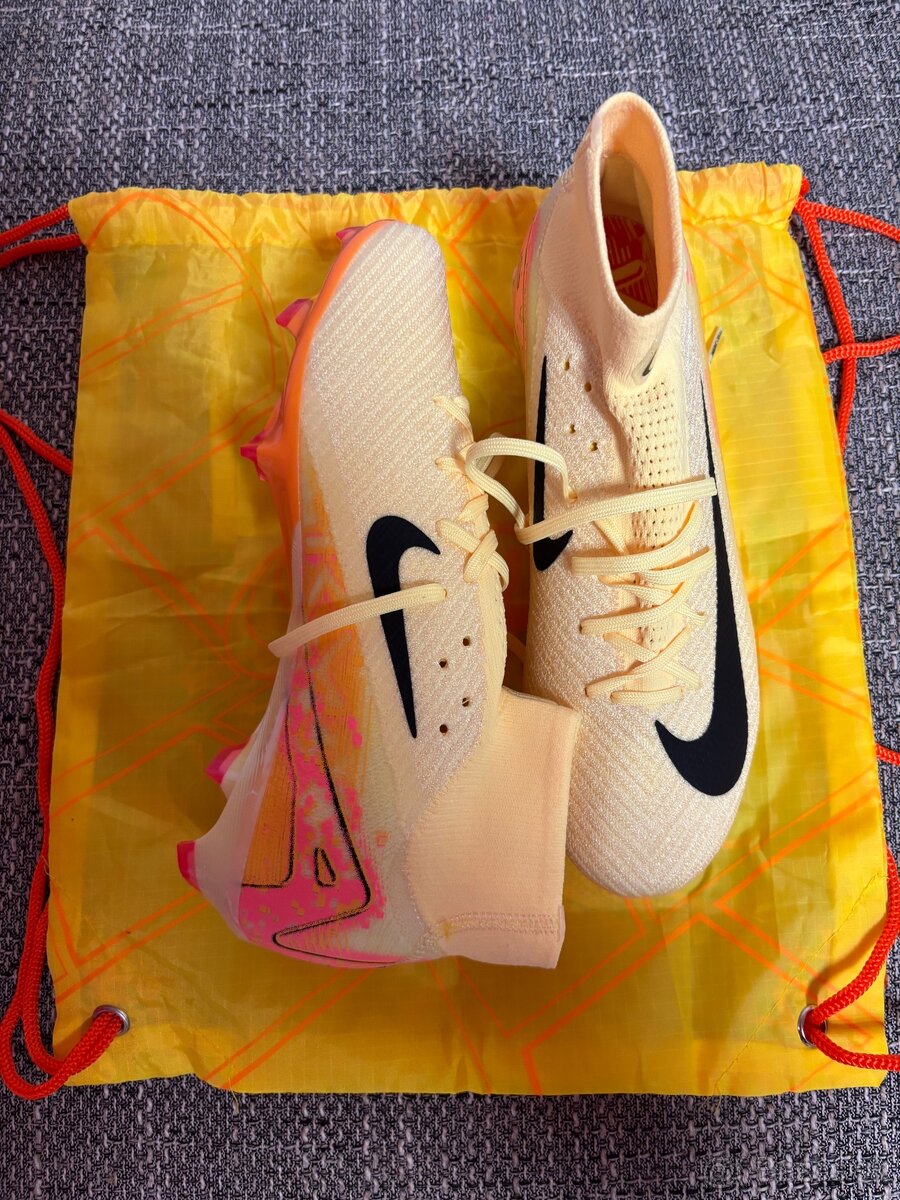 Nike Mercurial KB