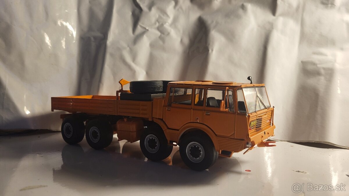 Tatra 813 8x8 1:43