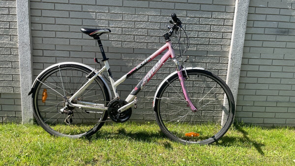 Crossový bicykel CTM XTX Lady BORA.