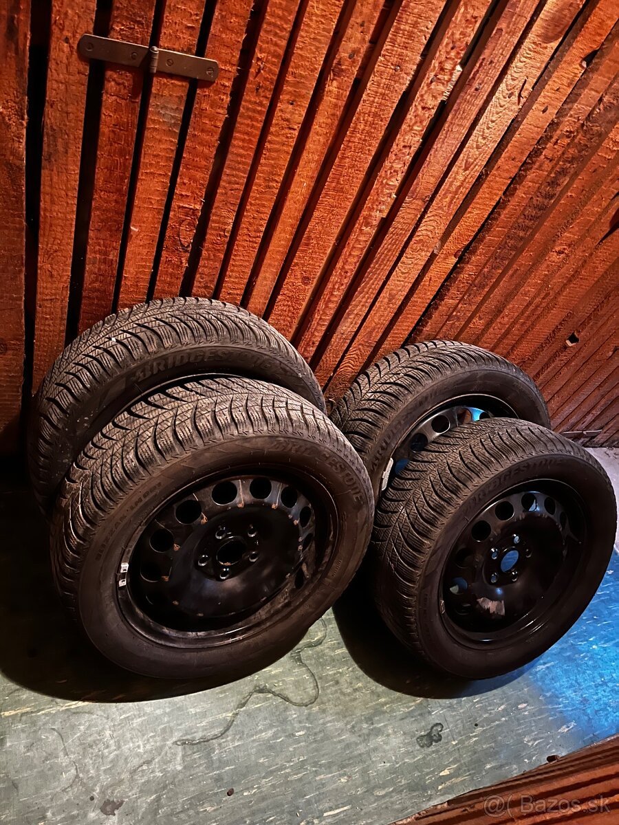 Zimné pneumatiky 205/55 R16 Bridgestone na diskoch