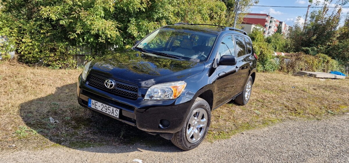 Toyota RAV4 2.3 benzín + plyn 125kw automat