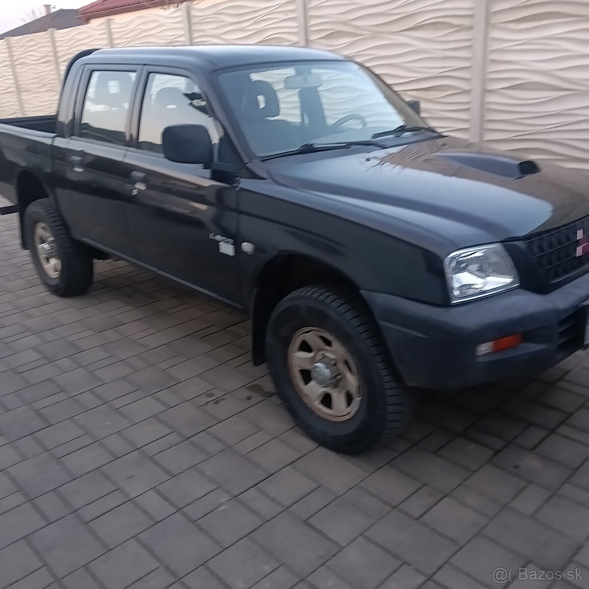 Mitsubishi L200 r.v 2004 uzávierka