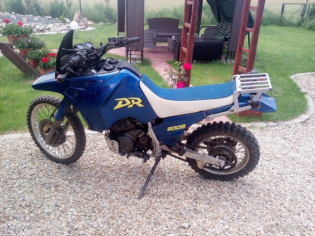 Suzuki dr 800