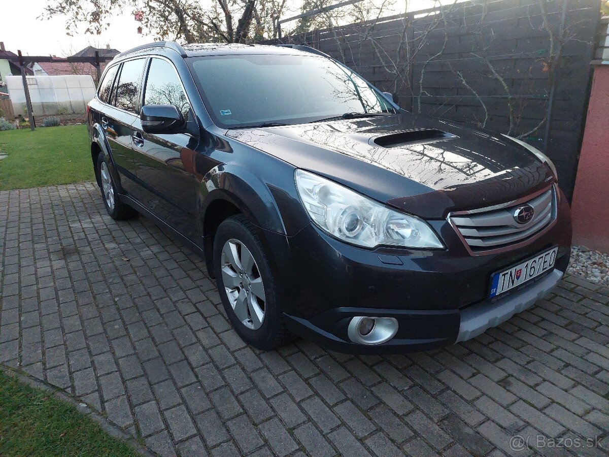 Subaru Outback 2,0D MT