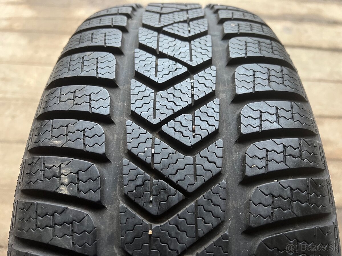 225/50R17 98H Pirelli Sottozero 3