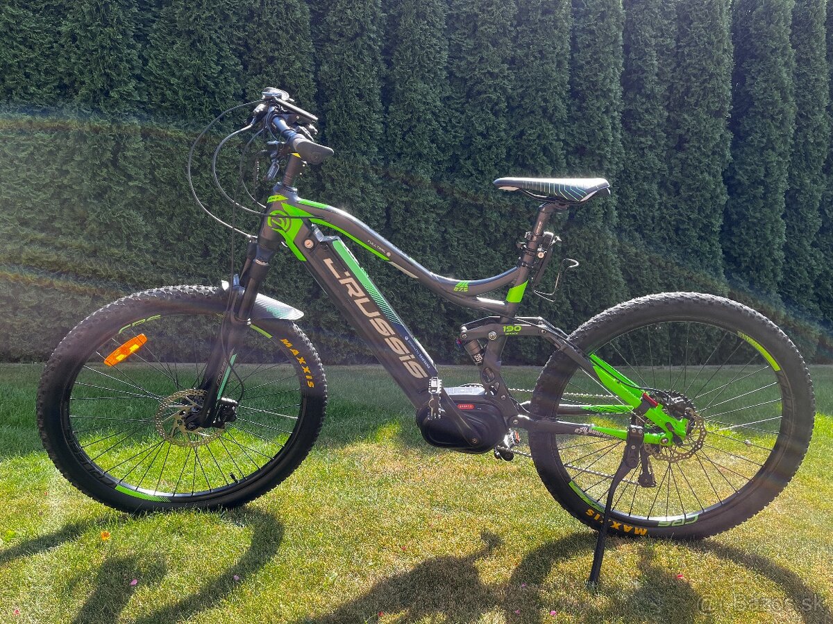 horský celoodpružený elektrobicykel