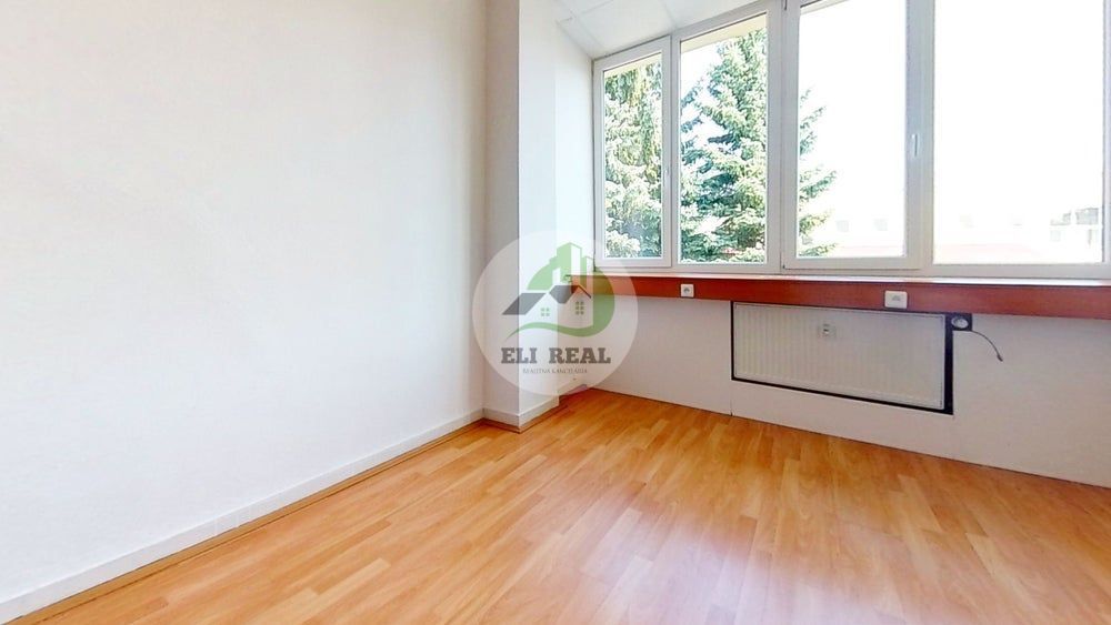 Na prenájom kancelária 33,60 m2 -  Banská Bystrica NK001ZL