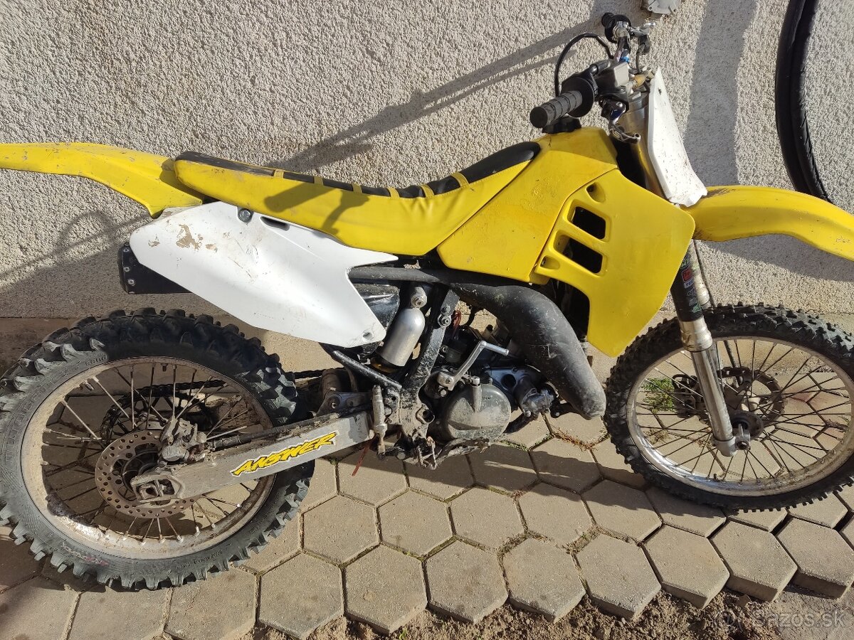 Suzuki RM 125