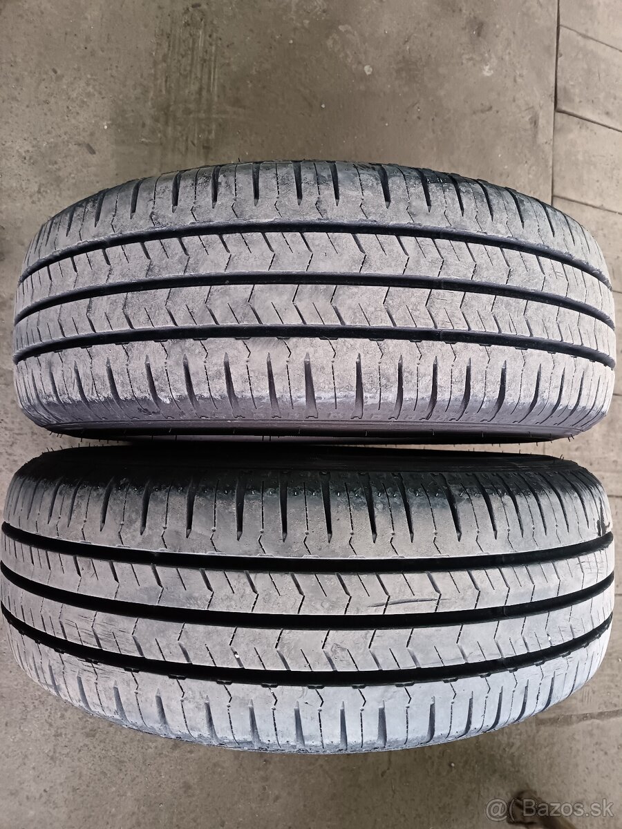 215/70r15c