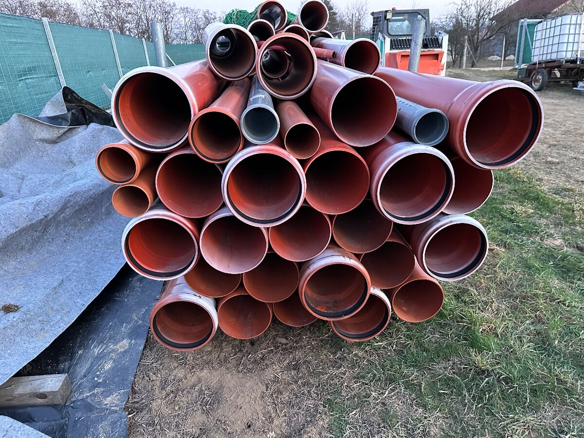 PVC kanalizačné rúry 250 a 300