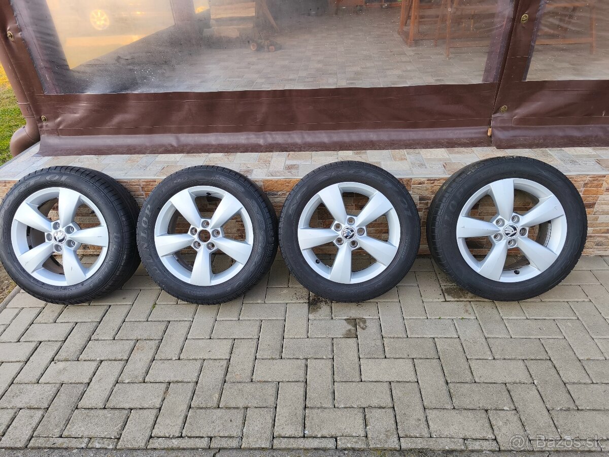 Letná sada Škoda 5x100 R15 s pneu Dunlop 185/60 R15