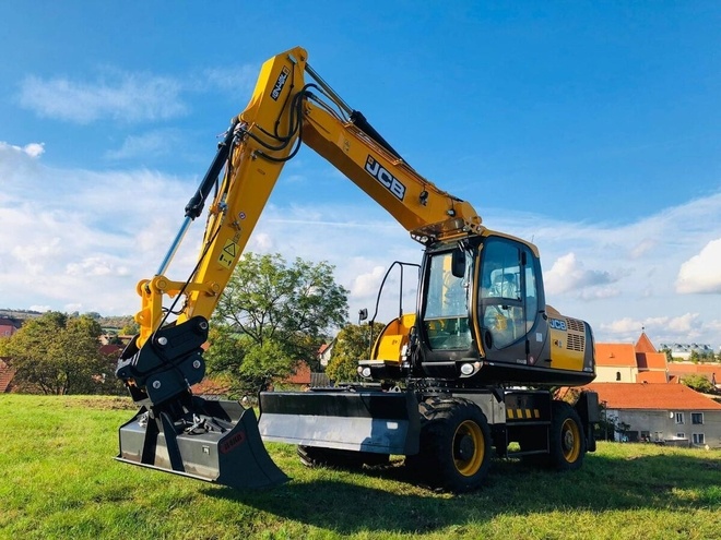 Kolesové rypadlo JCB JS 175