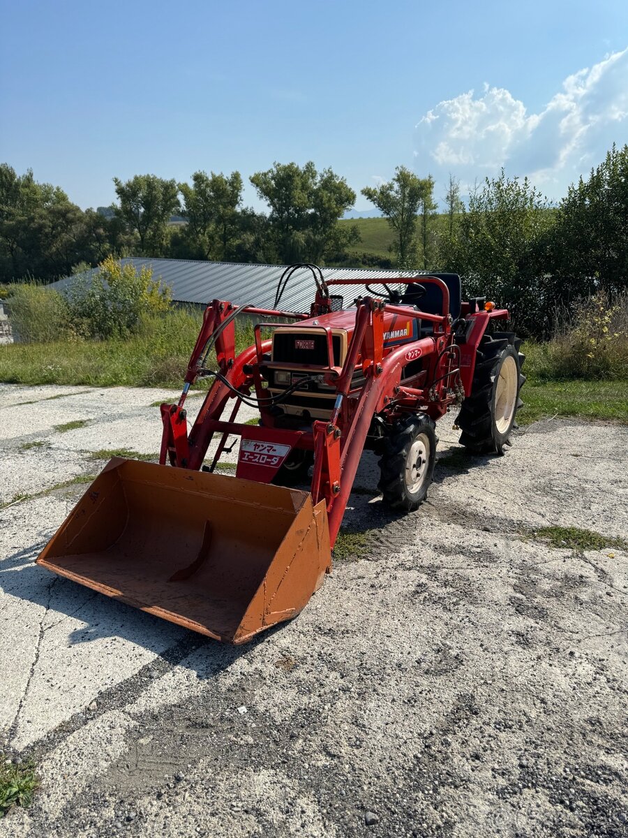 Japonsky malotraktor YANMAR F16D, nakladač