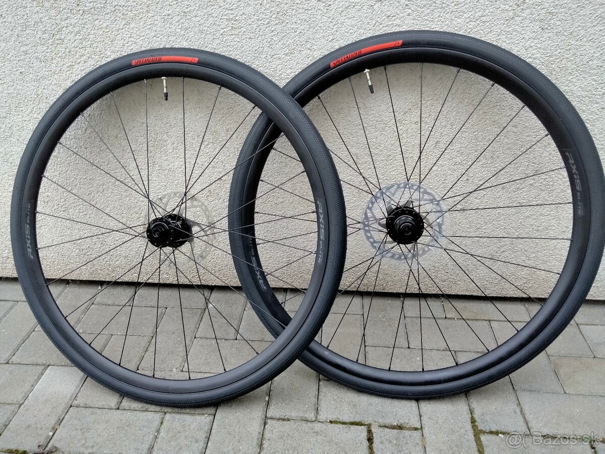 Nove Cestne/gravel Axis Elite Disc