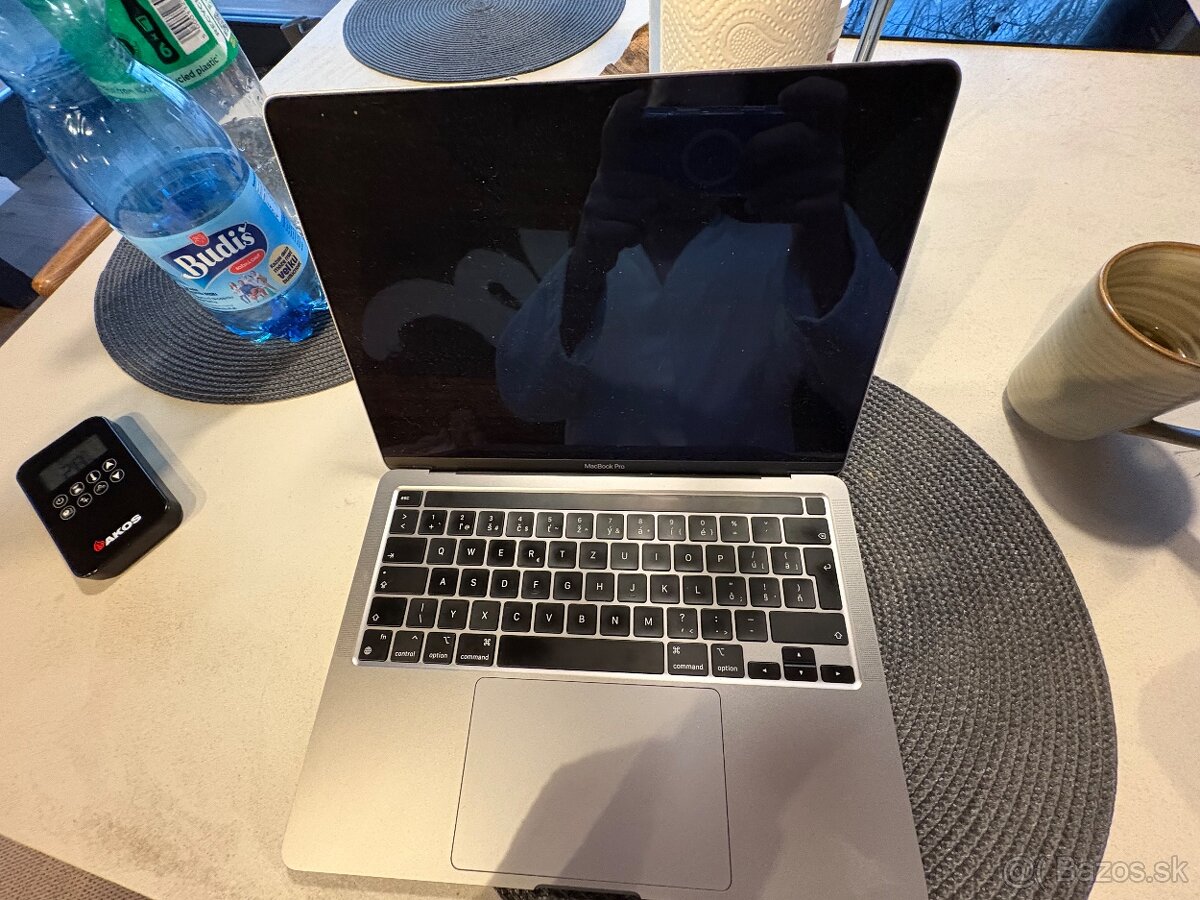 Macbook M2 PRO