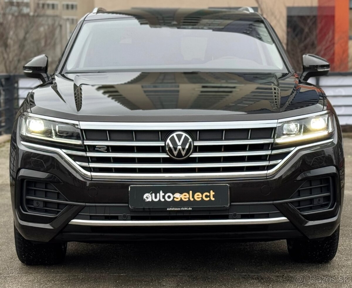 VOLKSWAGEN TOUAREG 3.0TDI 2022 R-LINE záruka do 2027