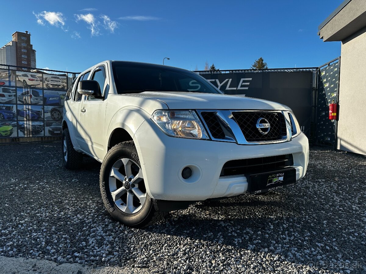 Nissan Pathfinder 2.5 dCi SE