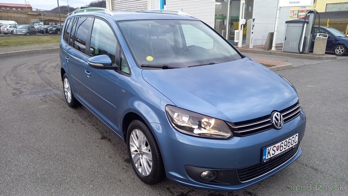 VOLKSWAGEN TOURAN 2.0 TDI LIFE AUTOMAT