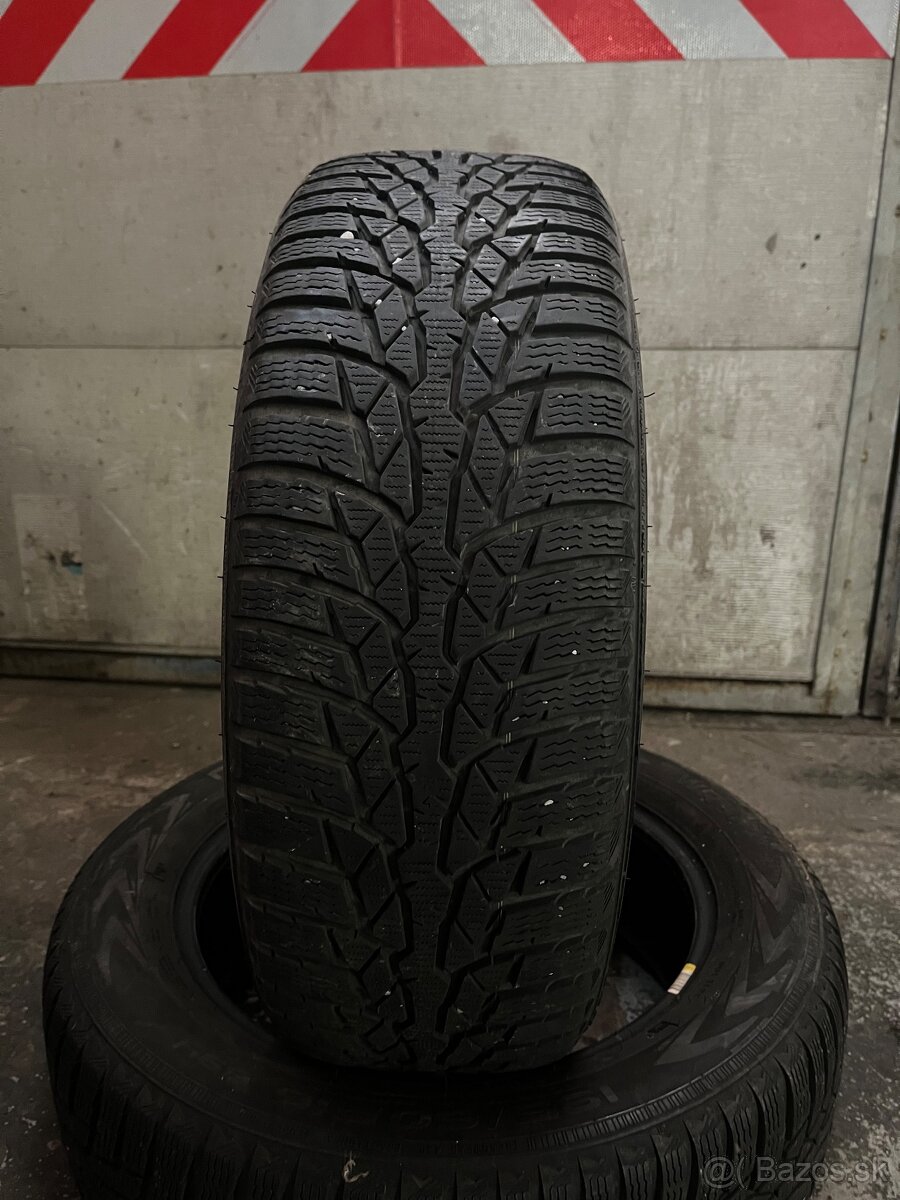 195/60 R16 nokian zimne