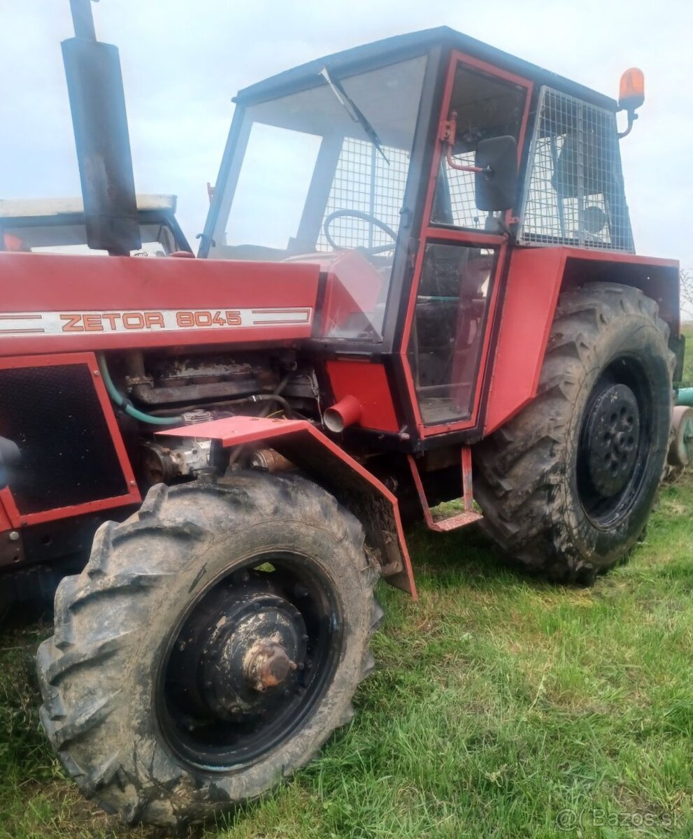 PREDAM TRAKTOR ZETOR CRYSTAL 8045MOTOR 81