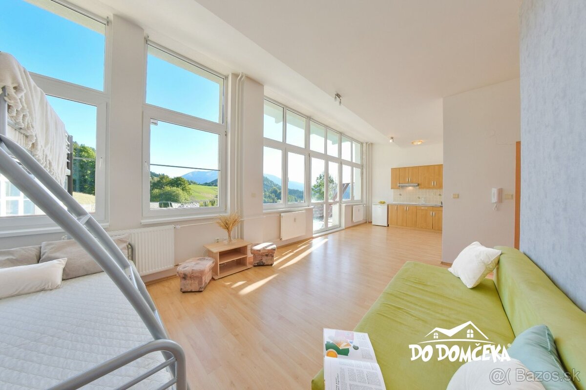 DO DOMČEKA | REZERVOVANÉ Svetlý apartmán s terasou a výhľado